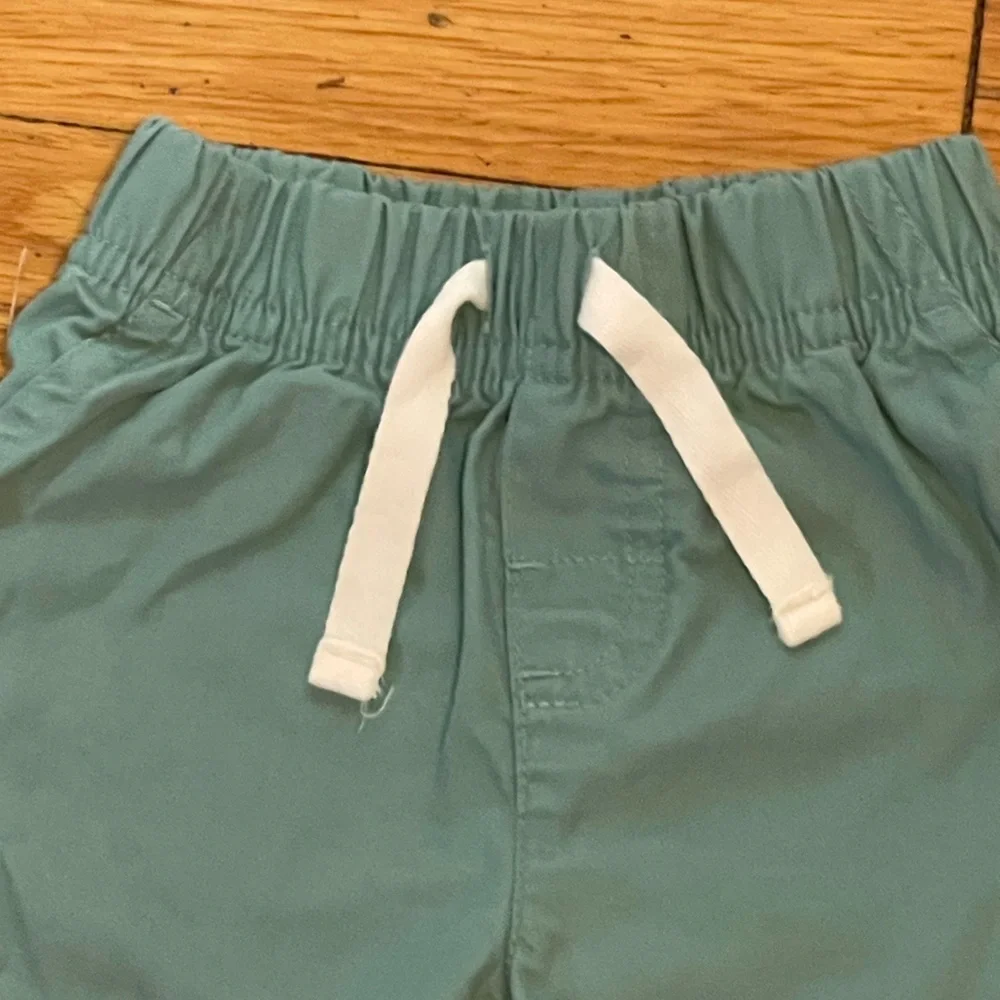Carter's White and Green Elastic Waist Shorts - Picture 2 of 4